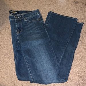 Boot legged Lucky Dark Jeans
